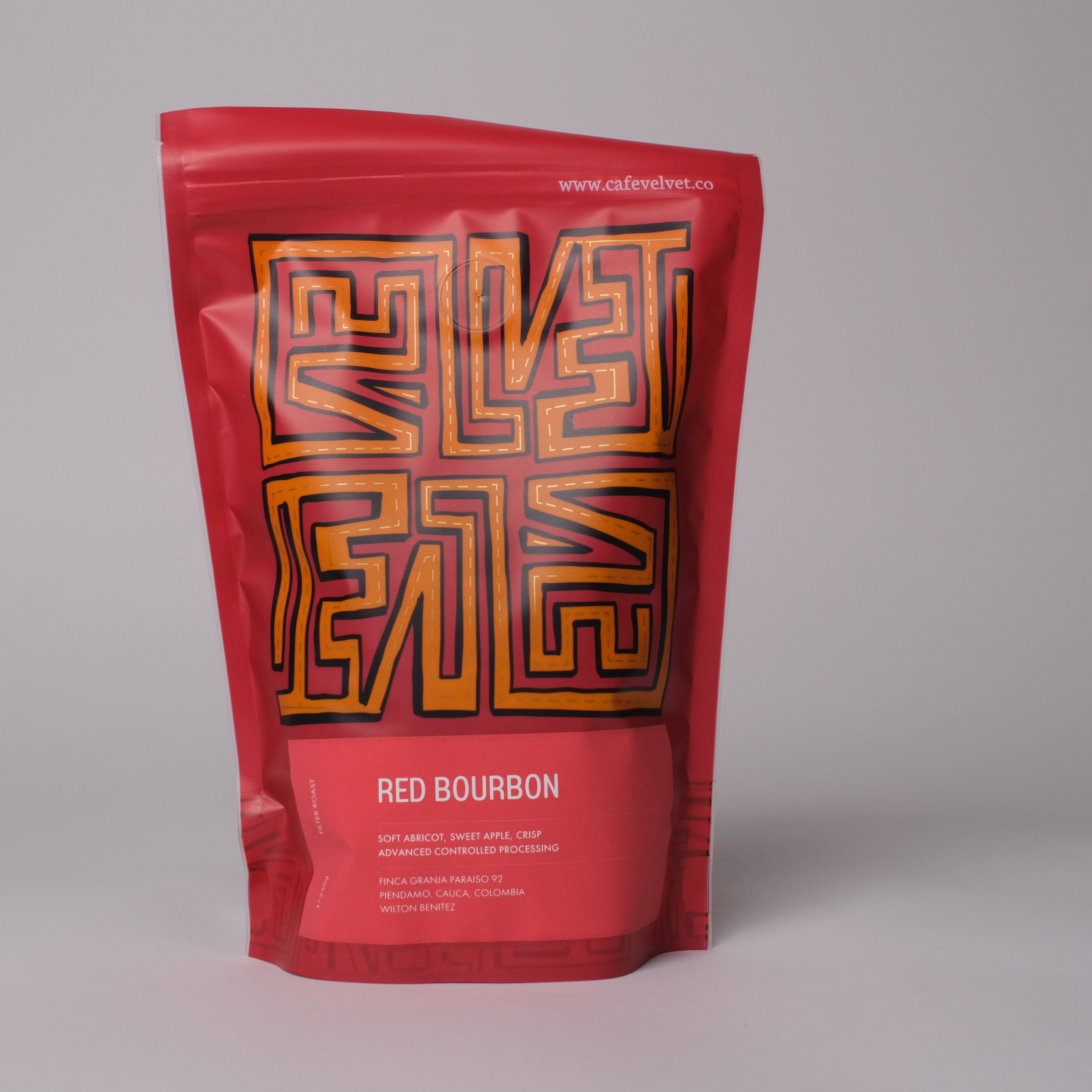 MICROLOT RED BOURBON  by Wilton Benitez