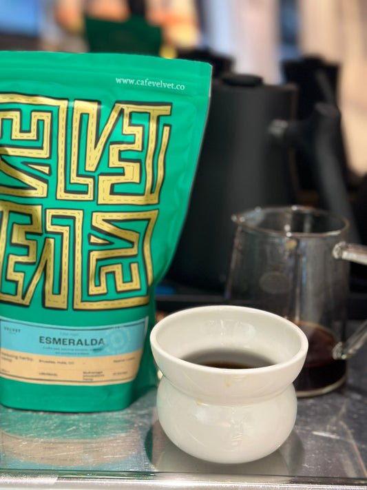 Esmeralda Coffee con CBD by  Nestor Lasso